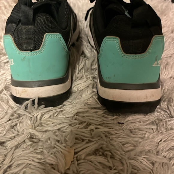 Adidas - Picture 2 of 6